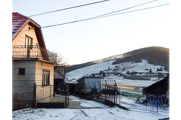 Slovaška Chata Ostrý Grúň, Eksterier